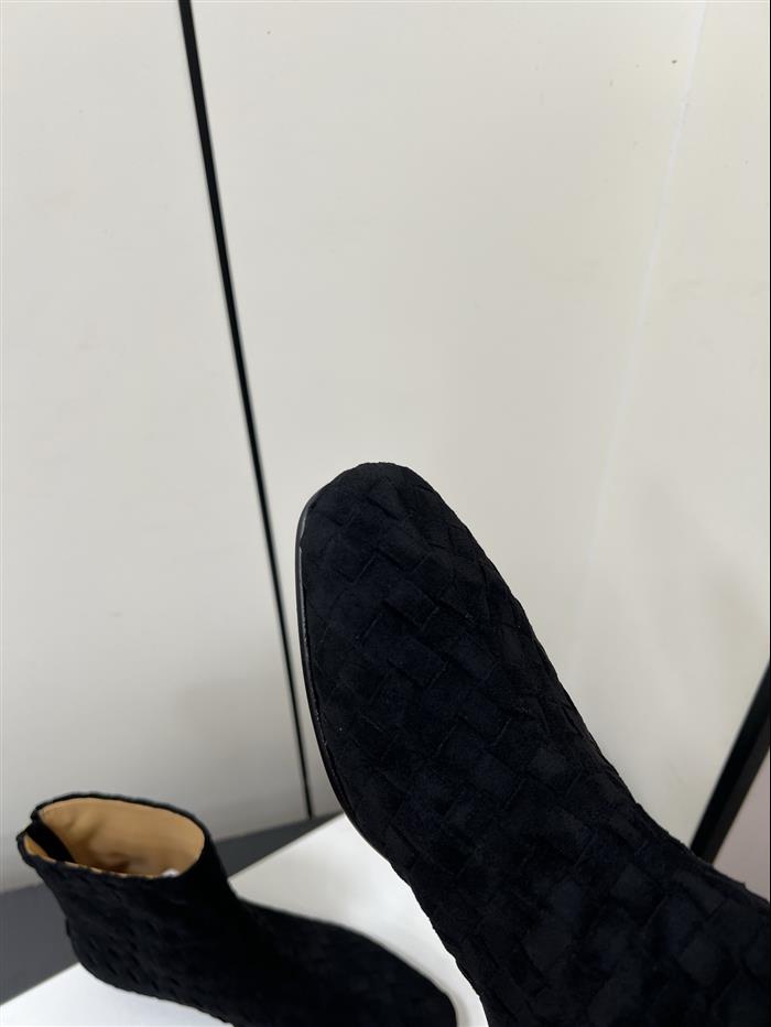 20251128173234977 380